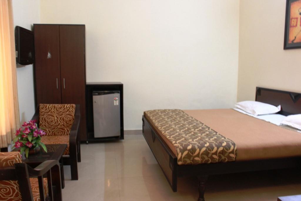 Hotel Utsav Dehradun Exterior foto