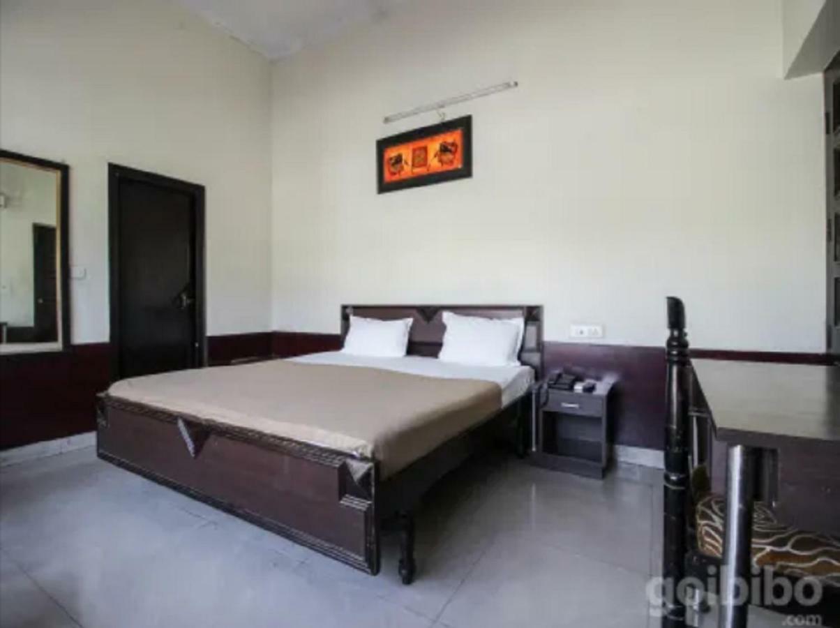 Hotel Utsav Dehradun Exterior foto